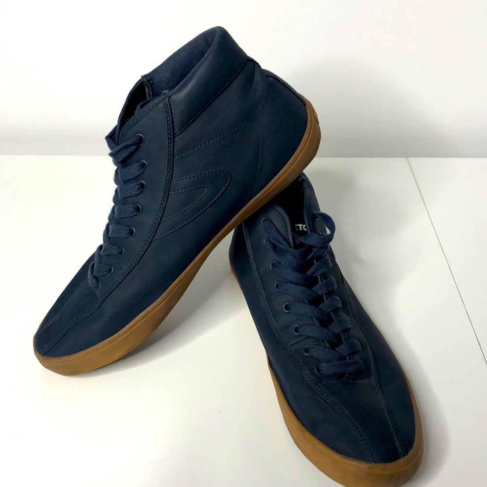 Tretorn men's size 12 blue high tops